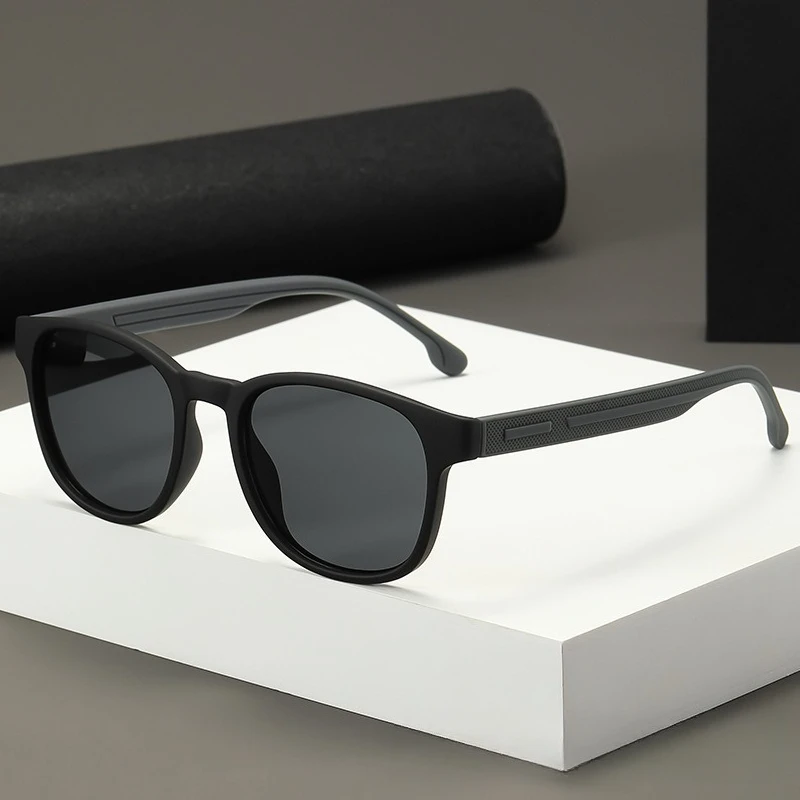 

​​2025 Retro Polarized Sunglasses for Men, UV400 Driving Glasses Anti-Glare Fashion Vintage Luxury Unisex Lightweight​​