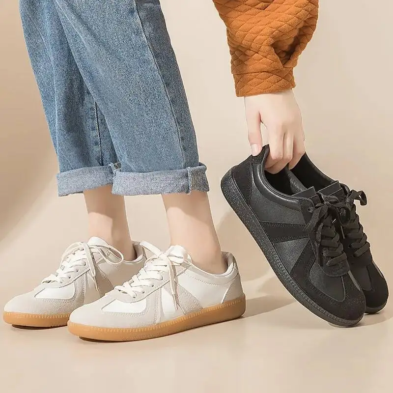 

Unisex German Army Trainers Shoes Versatile White Casual Shoes 2026 Spring Retro Sneakers Couples Platform Sports Shoes