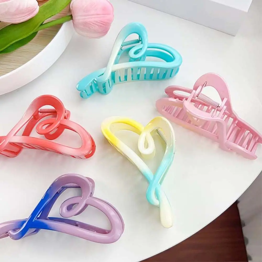 Korean Y2K Style Love Heart Hair Claw Hollow Love Heart Headwear Korean Hair Claw Side Clip Barrettes Hair Grab Clip Party