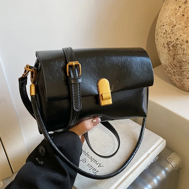 

Fashion Small Flap Pu Leather Crossbody Bag for Women 2025 New Trend Designer Simple Solid Color Handbags Women's Shoulder Bag