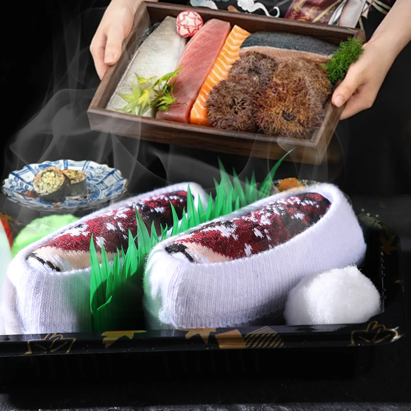 1 pair of unisex mid-calf socks in a novelty and interesting salmon gift box, creative socks with a fashionable and trendy style, comfortable and breathable, suitable for parties, casual wear, Valentine's Day, Halloween, birthdays, Christmas, New Year, Thanksgiving, autumn and winter, all-season styles, creative gift box