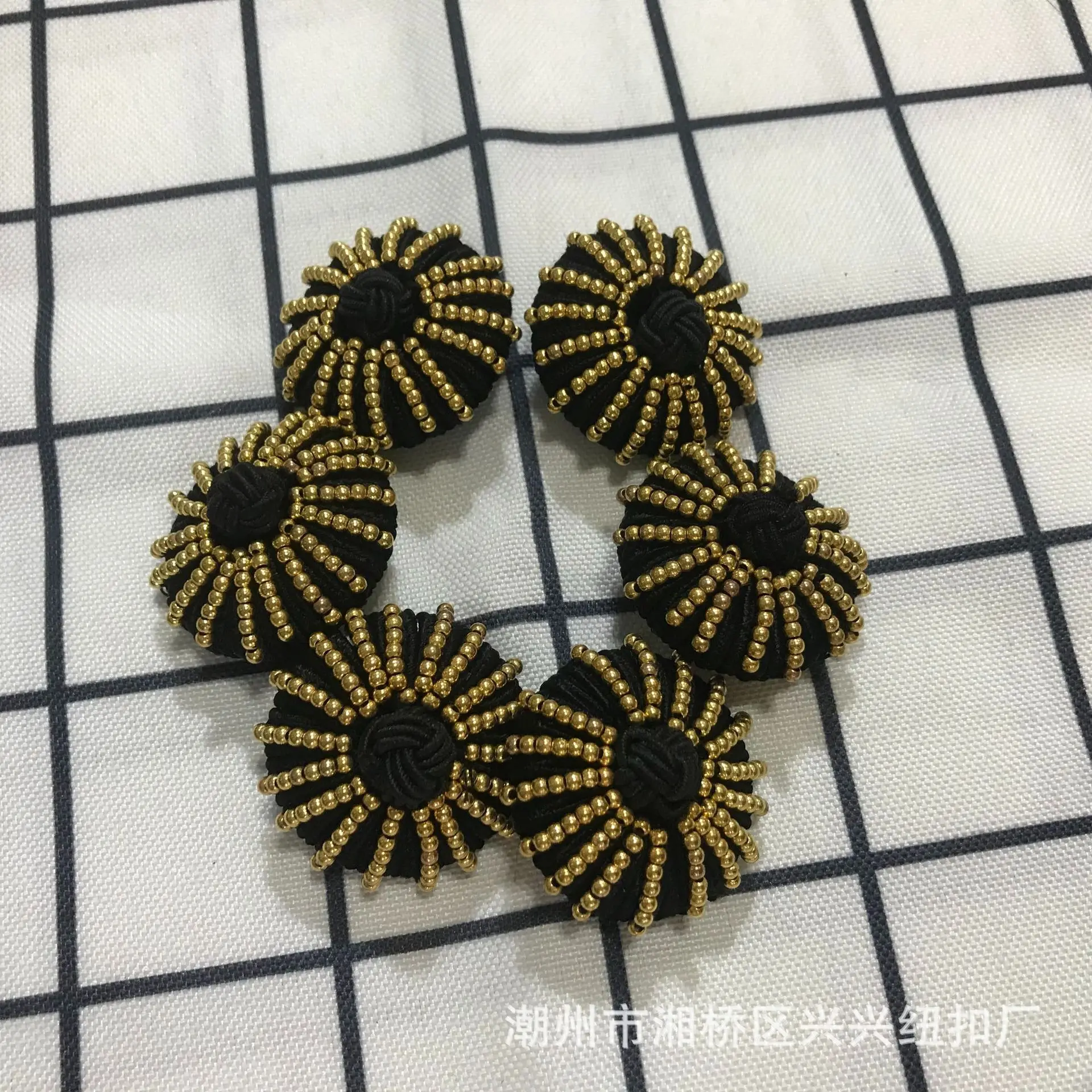 Ordering Beads, Knots, Gold Beads, Black and White Sunflowers, Fashion Trends, Korean Edition, Small Fragrant Style,