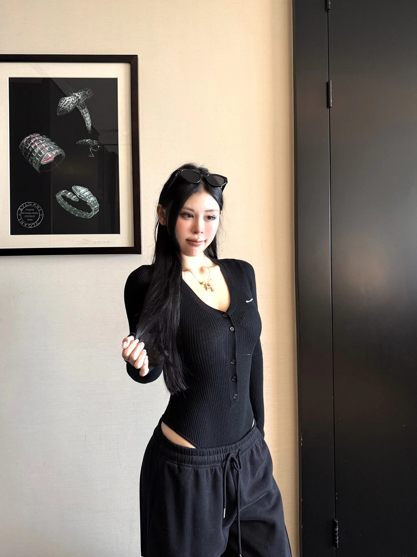 

Женский облегающий трикотажный топ с V-образным вырезом и длинным рукавом, модный, сексуальный, осенне-зимний, новинка, черный, Seiryu No.7, цельный топ