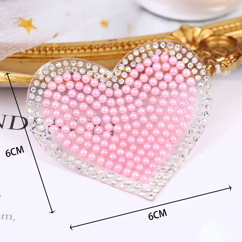 5 Stück Herzförmige Perlen-Applikationen mit Diamantkante für Kleidung, Taschen, Schuhe, Socken - Valentinstag-Accessoires – Detail 3