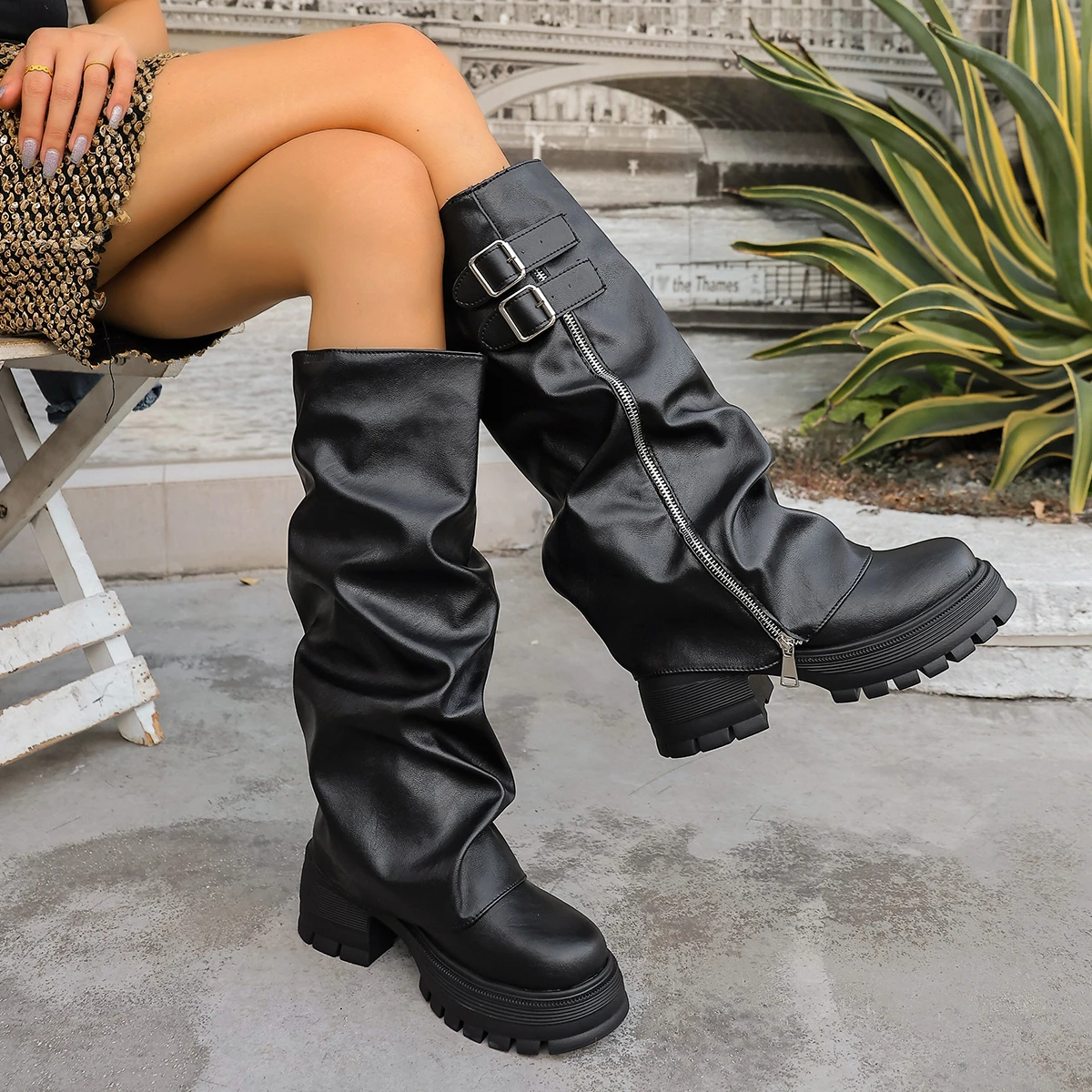 

Platform Design Sense Trouser Tube Boots for Autumn and Winter 2025 New Women's Versatile Belt Buckle Boots