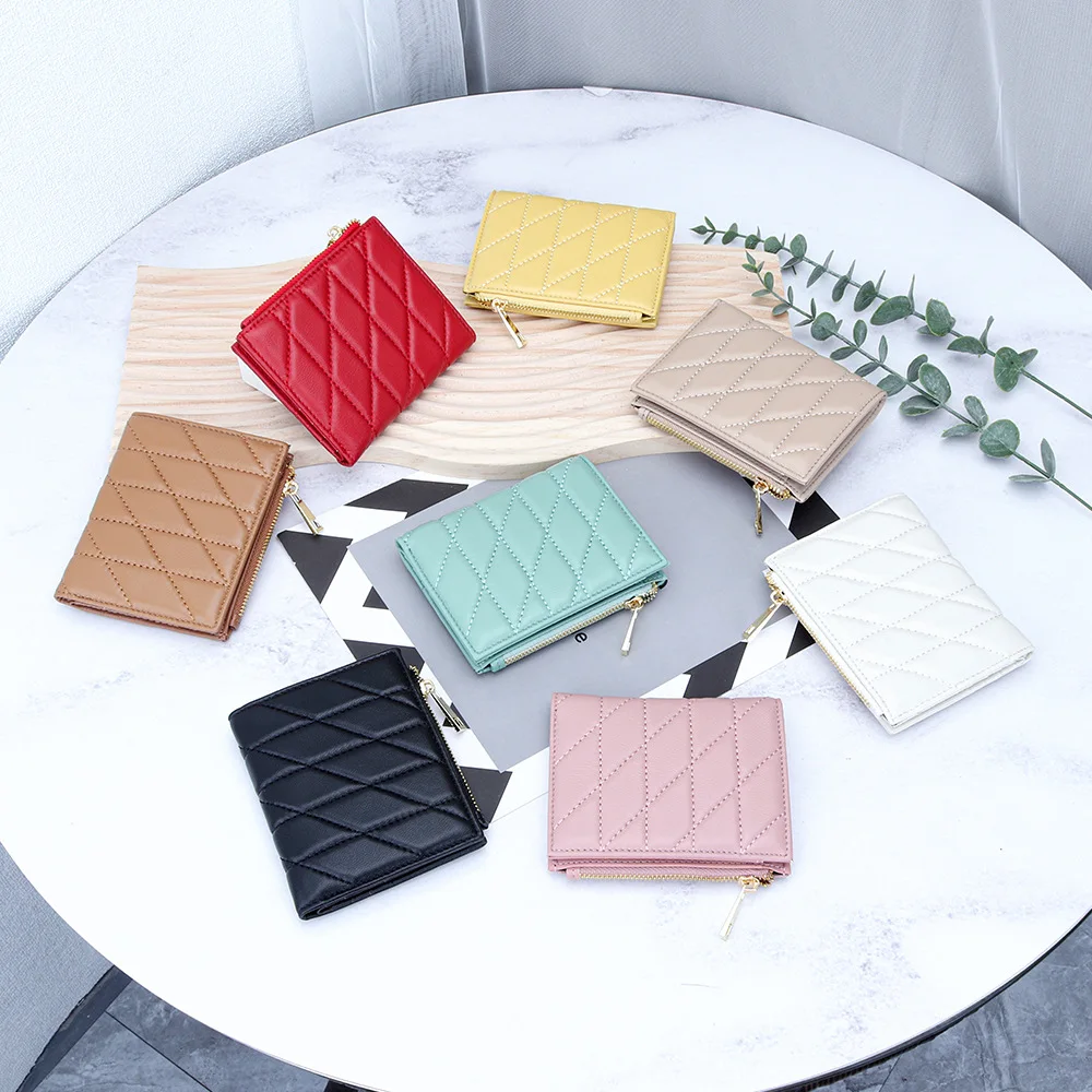 

Small Wallet for Women Genuine Leather Card Holder Compact Ladies Wallet Sheepskin Quilted Bifold Purse with Zipper Coin Pocket