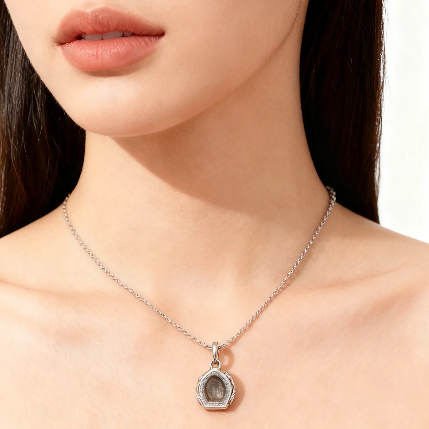 Pure Titanium Ti Gua Hu Box Pendant Necklaces Openable Antique-Finish Accessories Series Plain Retro Mini Buddha Shrine Pendant