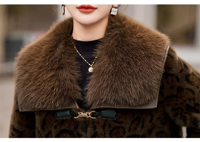 2025 Autumn Winter Wide Lapel Fox Fur Short Jacket Women's Leopard Print Faux Fur Integrated Coats Lady Loose Mink Fur Outerwear