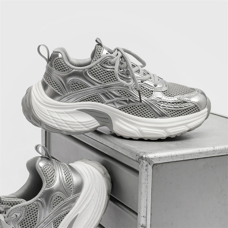 

Retro Dad Shoes 2025 Spring and Summer Thick-Soled Height-Increasing Versatile Casual Sports Shoes Men's Mesh Black Casual Men's