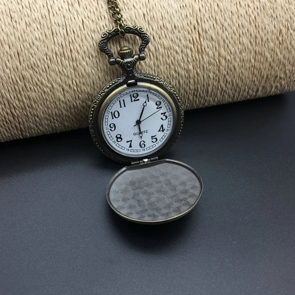 Retro Skull Pocket Watch Vintage Mechanical Quartz Movement Mens with Chain Pendant Steampunk Man
