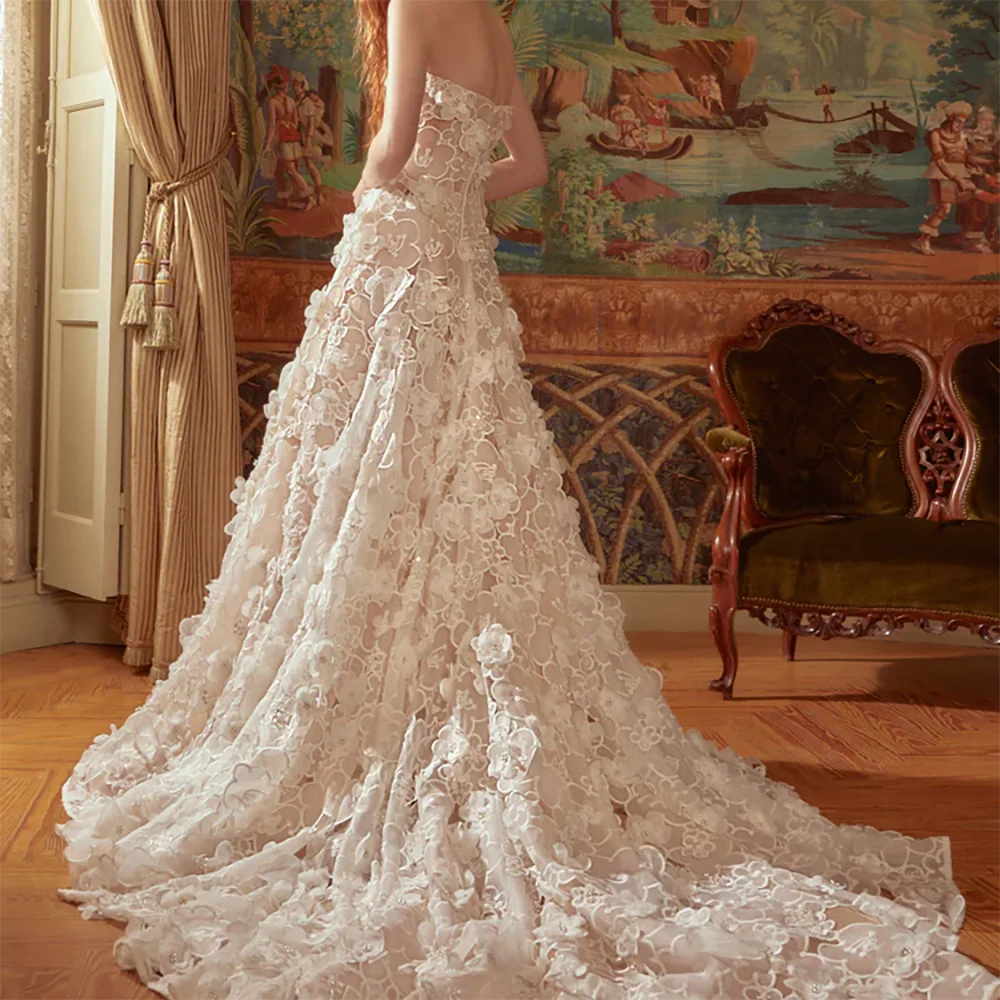 Abiti da sposa classici a collo alto con applicazioni di fiori senza maniche a trapezio da sposa Abiti da sposa personalizzati