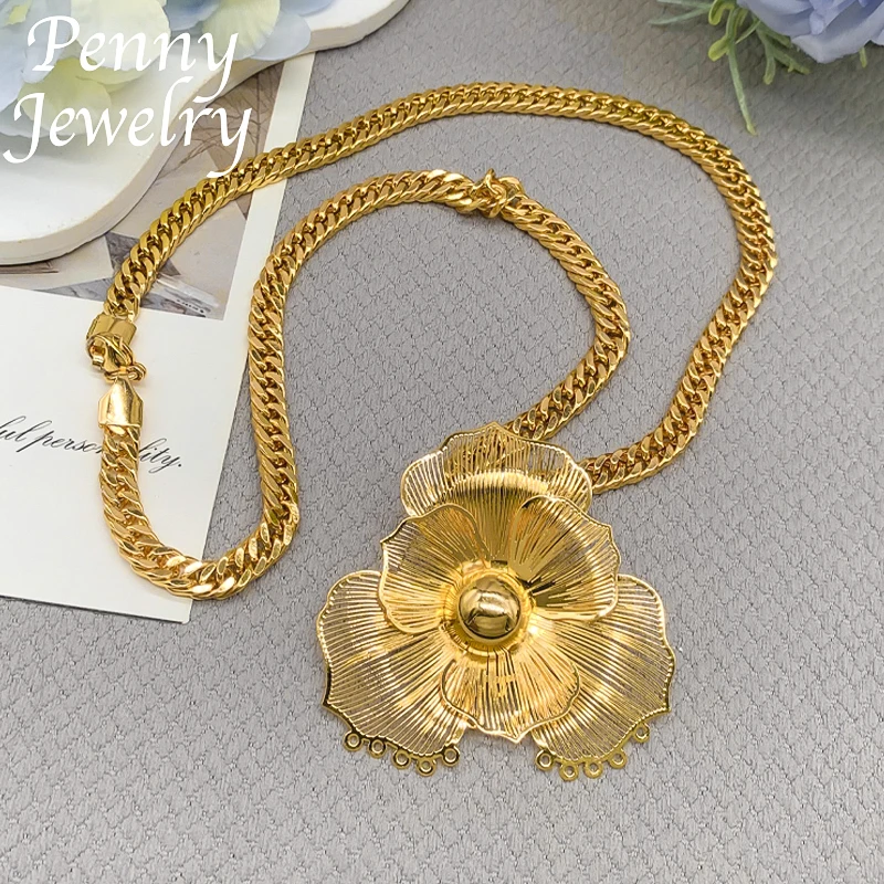 Joyería de oro Colgante de flor hueca Conjunto de joyería chapada en oro de 18 quilates para mujer Collar Pendientes Fiesta nupcial africana Regalo de boda