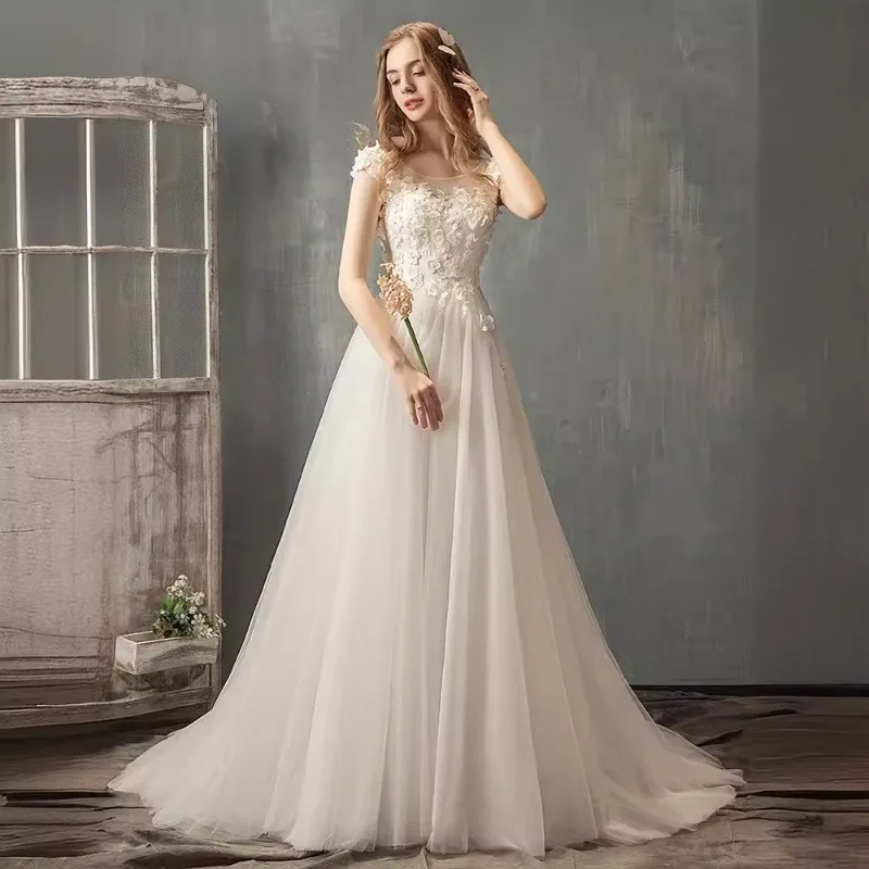 

French Light Wedding Dress 2025 New White Engagement Dress Temperament Cinched Waist Fish Tail Lace Welcome Out Veil Long Dress