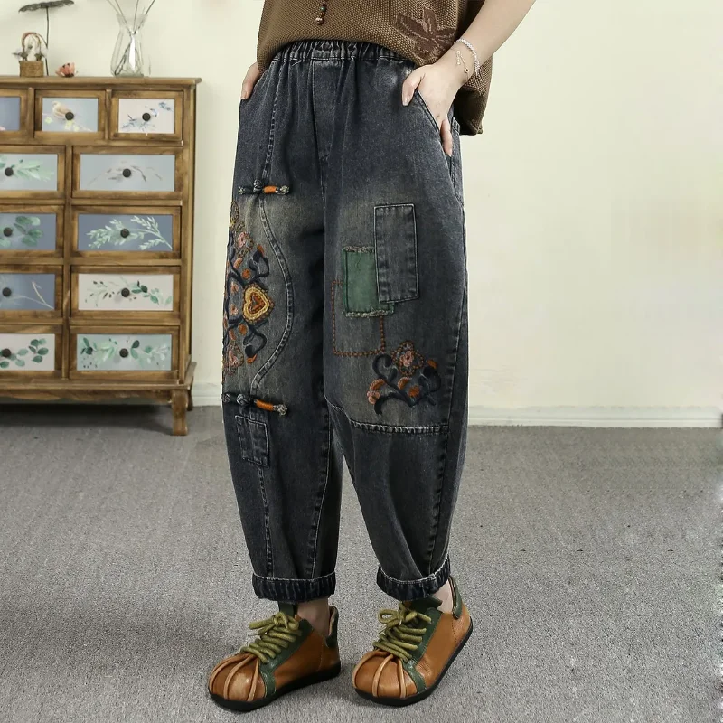 

Женские черные джинсы из выстиранного денима с вышитыми нашивками, эластичным поясом, свободные брюки с манжетами