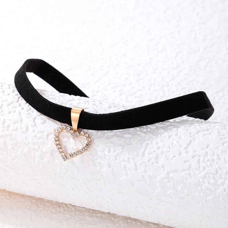 Tocona Elegant Hollow Crystal Love Heart Pendant Necklace for Women Trendy Flannelette Choker Necklace Jewelry Gift 22800