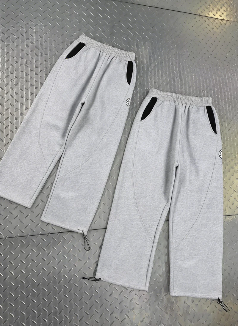 Amerikanische Streetwear Herren Baggy Jogginghose Patchwork Casual Fleece Trainingshose mit Stickerei und Kordelzug am Saum Baumwoll-Sweatpants Vintage – Detail 4