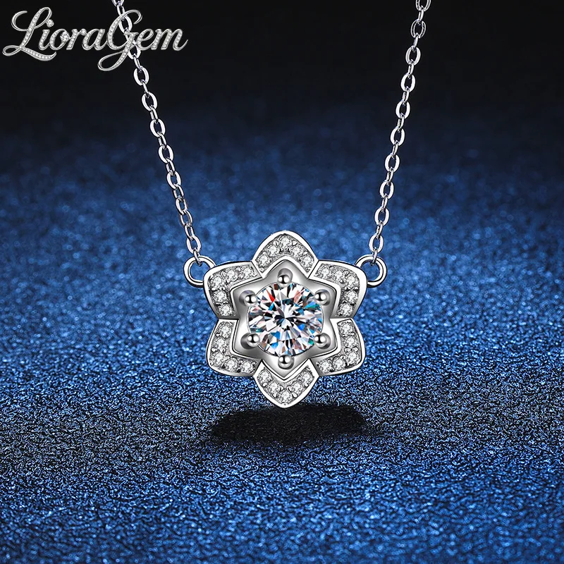 LioraGem Diamond-studded Camellia Pendant, D Color 1-carat Moissanite Necklace Platinum PT950 Stamp Party Charm Jewelry