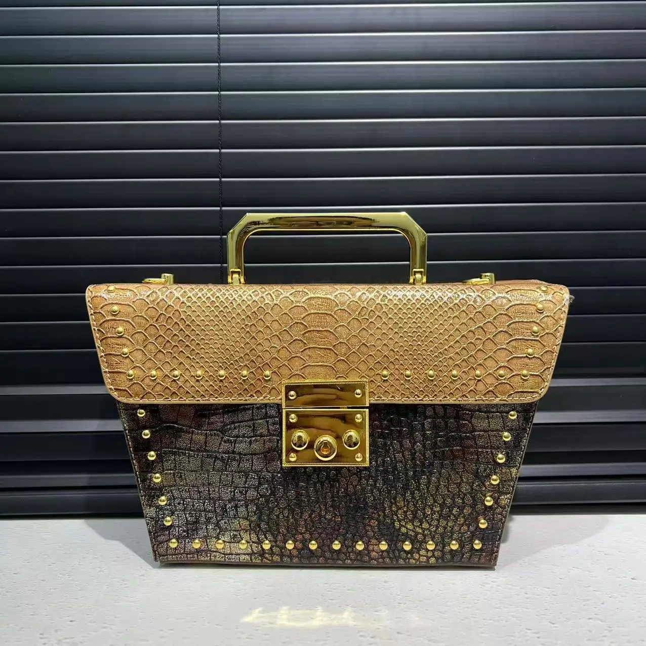 여성 패션 맞춤형 악어 패턴 핸드백 3차원 접합 기질 싱글 숄더 오블리크 스팬 백