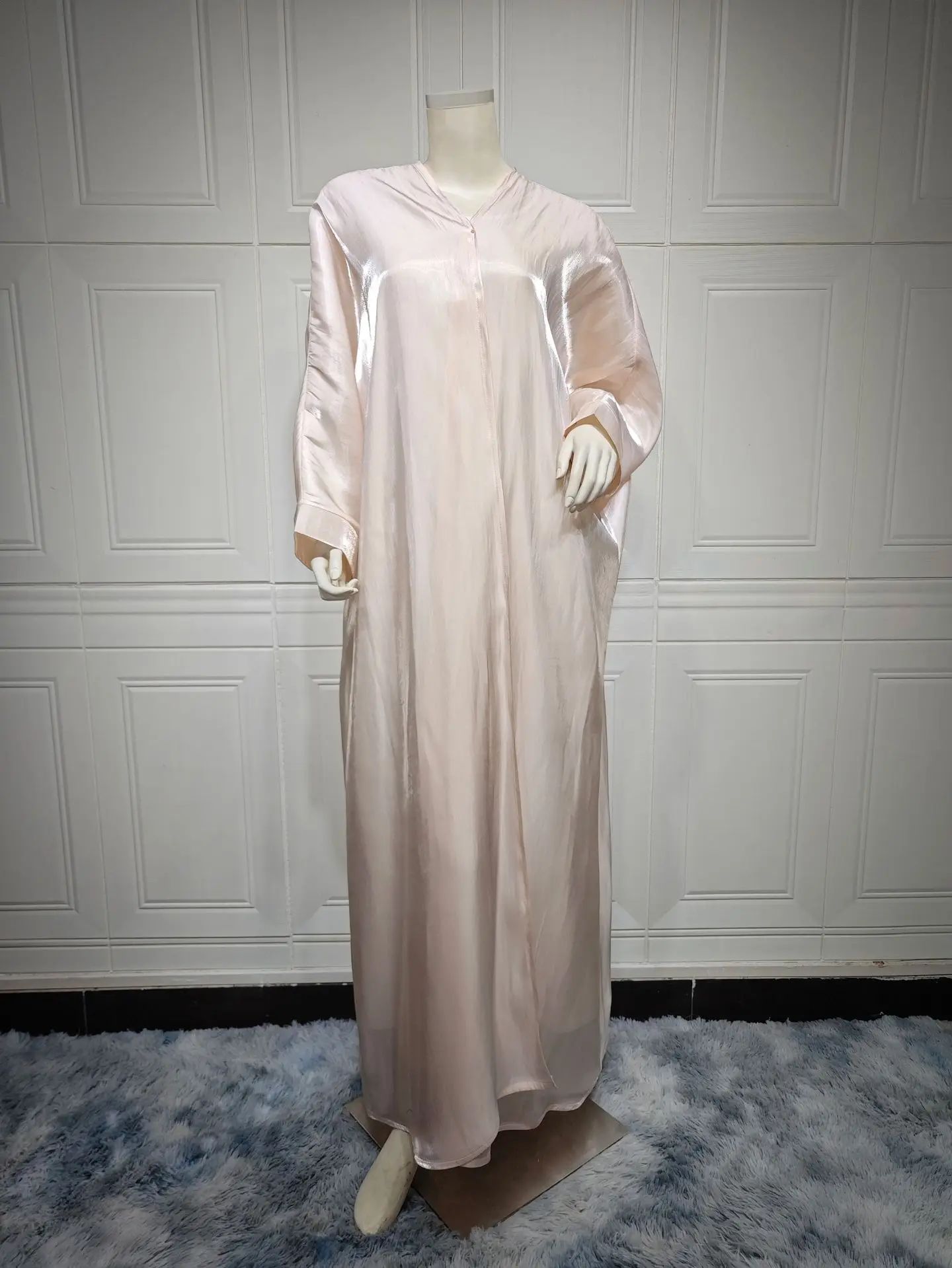 Arab Fashion Satin Shiny Fabric Solid Modest Open Kimono Saudi Women Abayas Muslim Dubai Batwing Sleeve Kaftan Ramadan