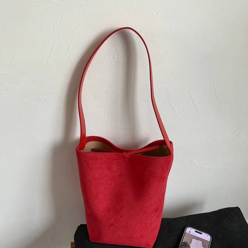 

Замшевые однотонные сумки на плечо, простые сумки большой вместимости 2025, лидер продаж для женщин, модные женские сумки высокого качества