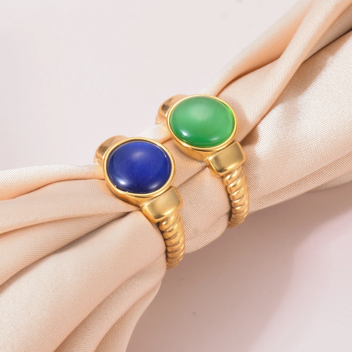 

Gold Color Geometry Twist Weave Open Ring For Women Fashion Emerald/Sapphire Vintage Style Exquisite Ring Jewelry Wedding Gift