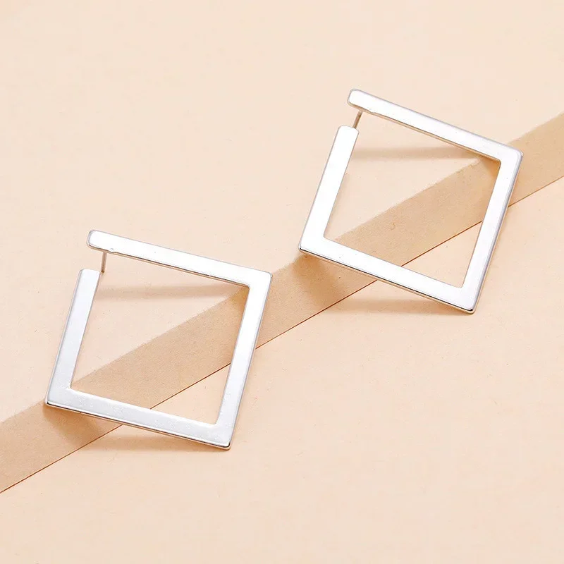 Retro Gold Color Square Irregular Stud Earrings New Minimalist Exaggerated Metal Geometric Earring for Women Fashion Accessories