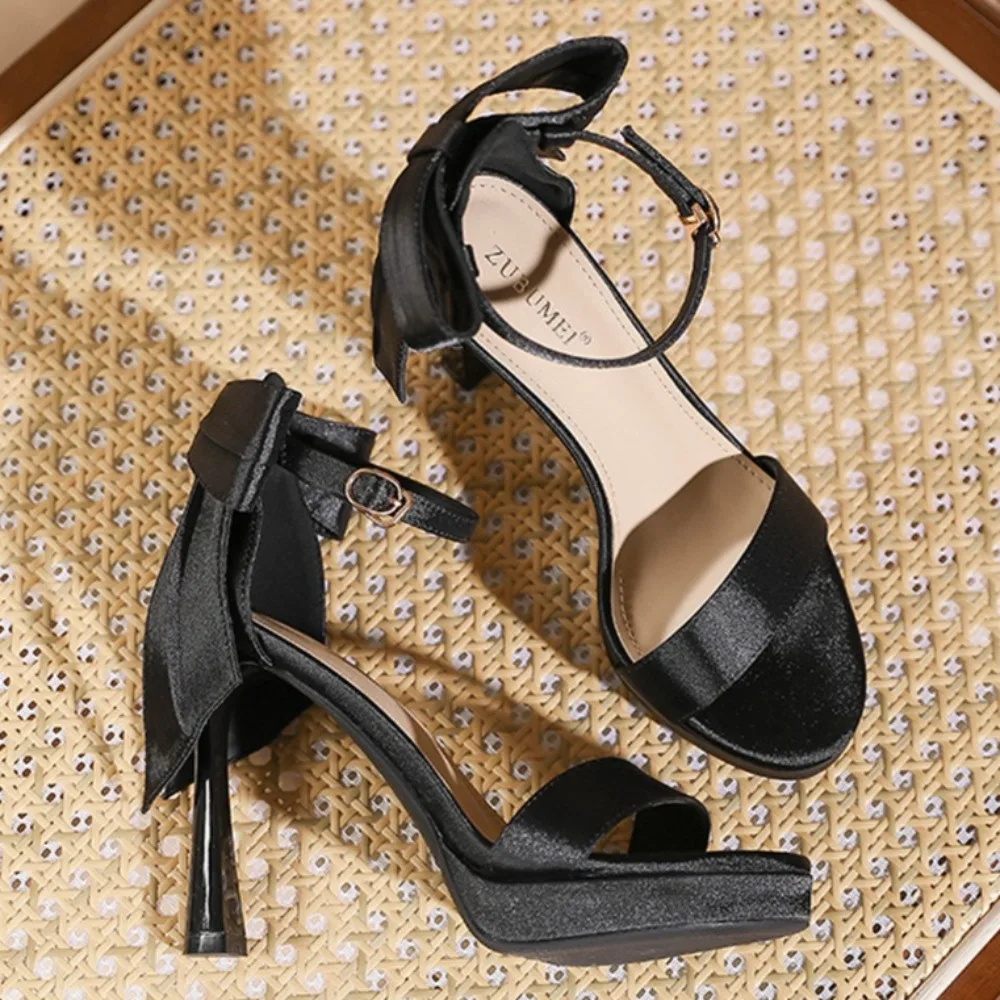 Luxury Sandals Woman French Waterproof Table Bow Open Toed High Heels Femininity Round Head Thin Heel Buckle Sandals Women