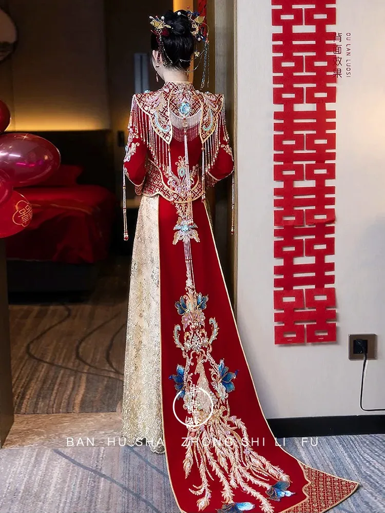 The bride's wedding dress heavy chiffon gown ceremony toasting and photo studio