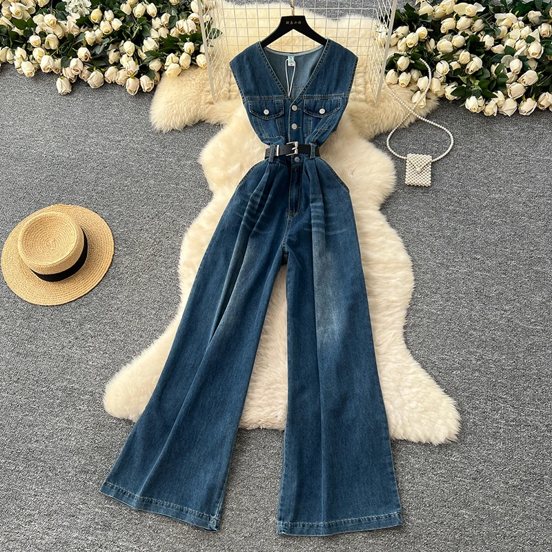 

Women Fashionable Denim Jumpsuit V-neck Sleeveless Belt Gathered Waist Button Blue Color Casual Summer New Reto Pants