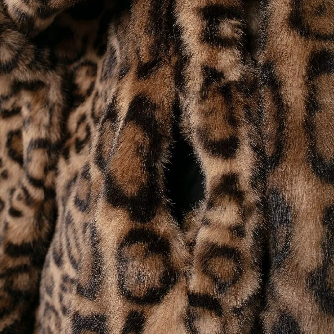 قصيرة ليوبارد فو الفراء سترة التلبيب المرأة معطف الشتاء طويلة الأكمام فروي سترة الأرنب الفراء رقيق جاكيتات ضئيلة أفخم معطف