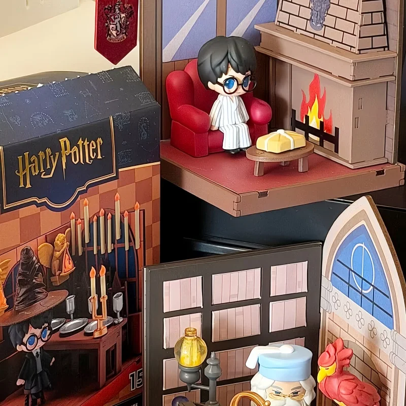 

Hot Original Harry Potter Blind Box Trendy Fun Action Figure Mystery Box Wizarding World Series Building Scene Decoration Gift