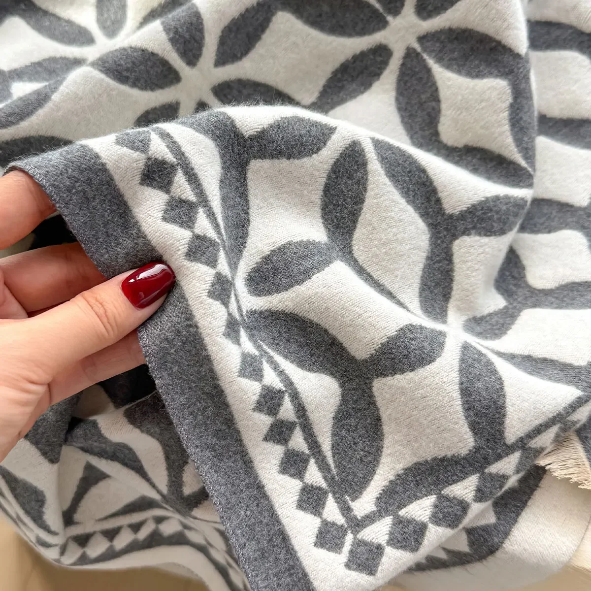 2025 ماركة دافئة معطف كشمير وشاح شال فاخر طباعة سميكة الباشمينا الشتاء بطانية يلتف Bufanda حجاب غير رسمي الشالات Echarpe