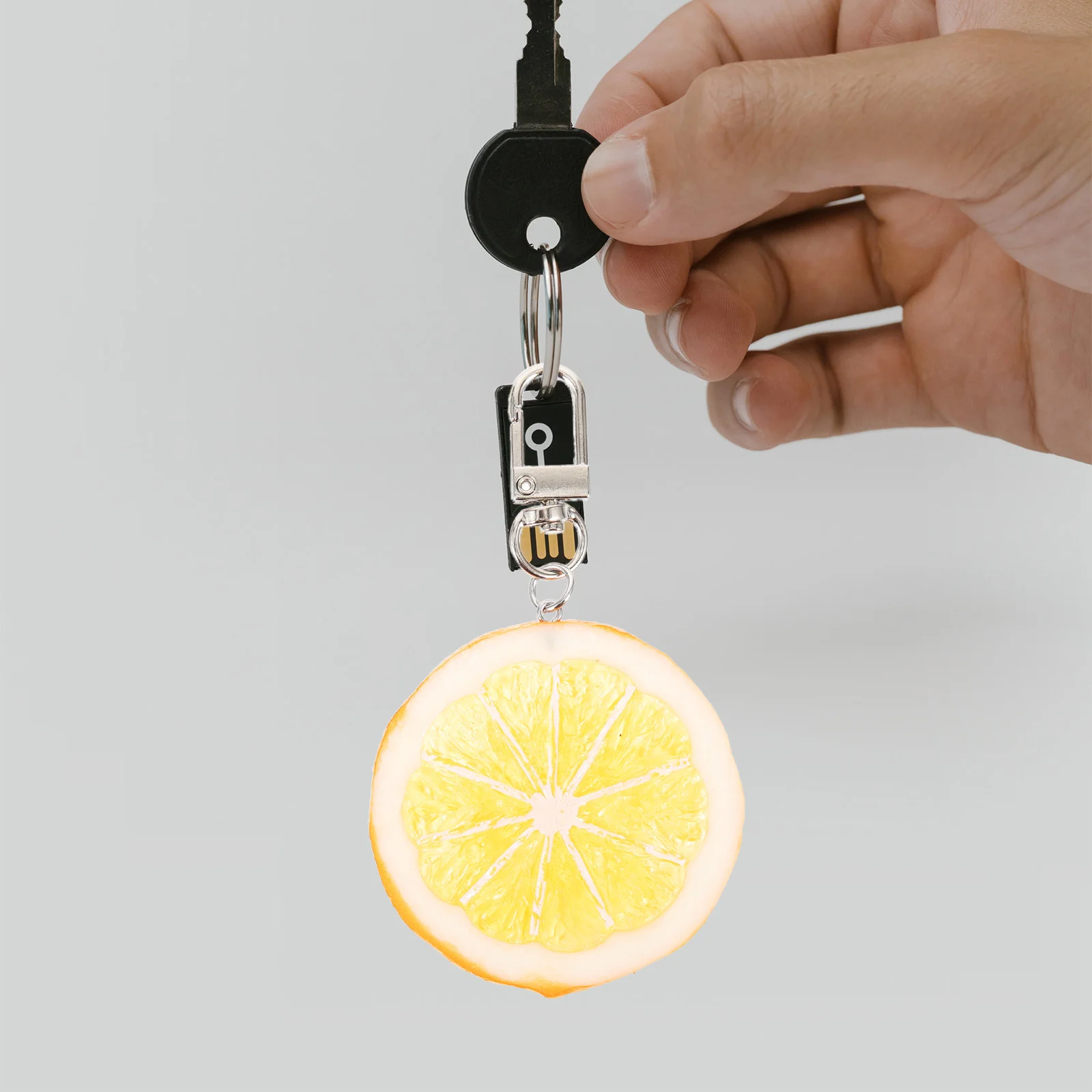 2 Pcs Fake Limes Slice Lemon Keychain of The Lid Pendant Decor Fruit Design Juicer