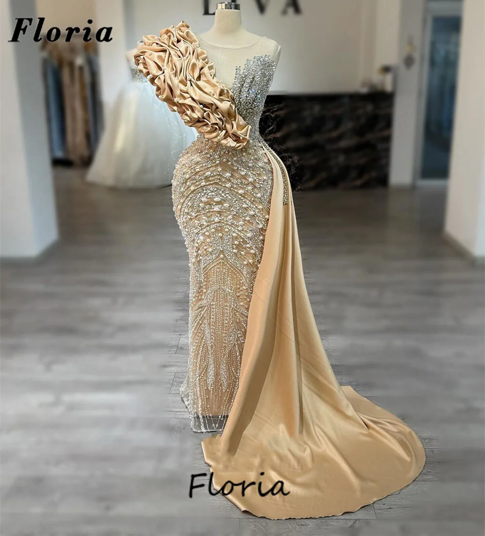 アラビア風シャンパン色のマーメイドプロムドレス、スリット入り、2026年、エレガントなビーズとフリルのイブニングドレス、女性用、カスタマイズ可能なパーティガウン、ドバイ