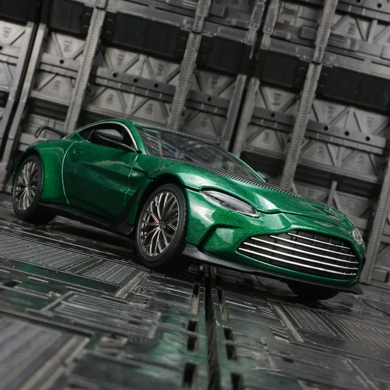 1: 24 Aston Martin VANTAGE V12 supercoche de aleación modelo colección de accesorios de coche puertas y capó de motor, el maletero se puede abrir