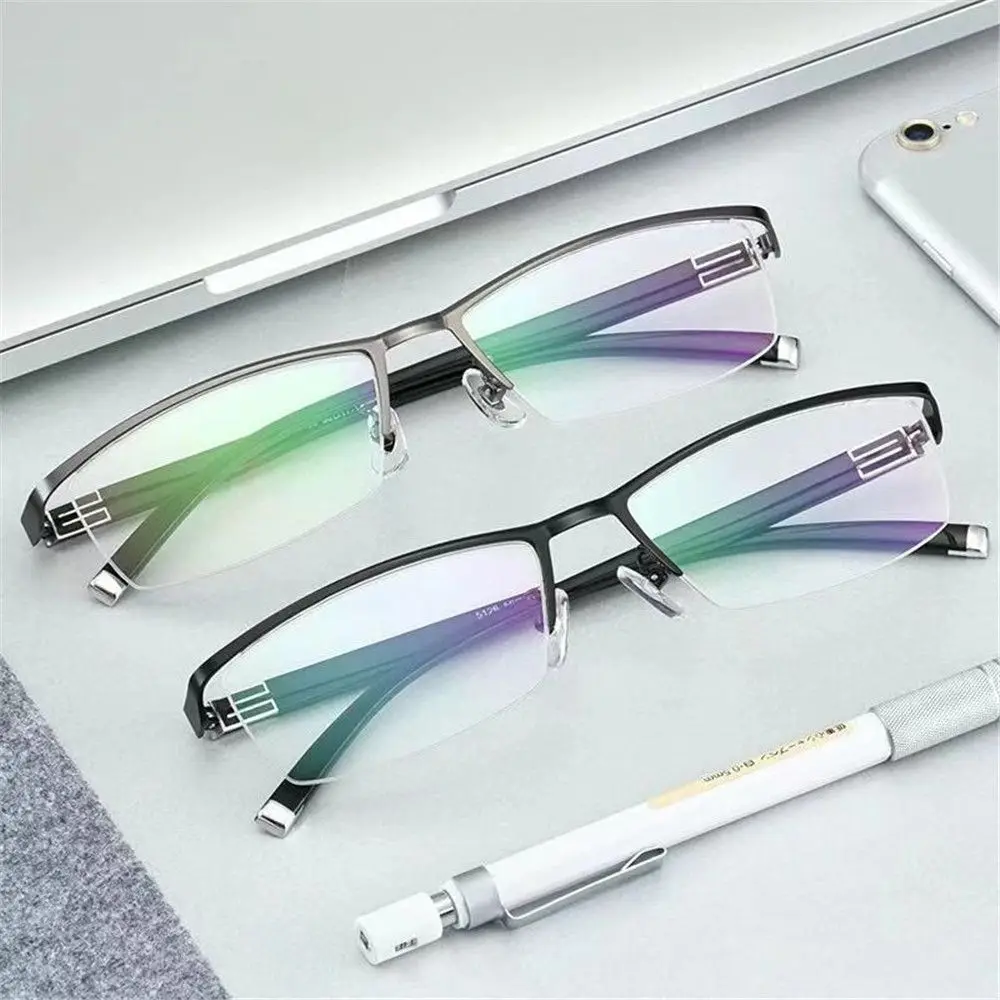 Vintage Metal Eye Protection Ultra Light Frame Reading Glasses Myopia Glasses Business Eyeglasses