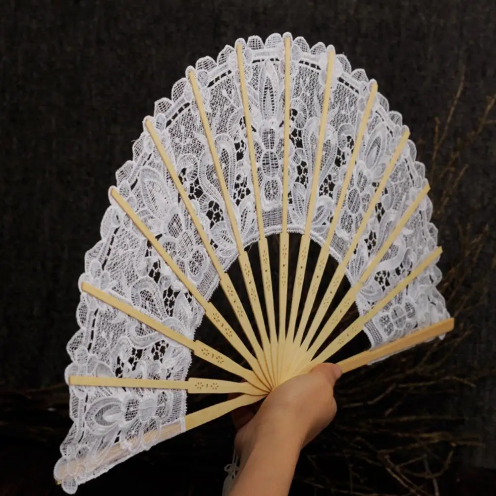 1 Stuks Borduurwerk Chinese Dans Hand Fan Feest Bruiloft Prom Bamboe Hand Opvouwbare Kant Stof Retro Ambachtelijke Cadeau Decoratie
