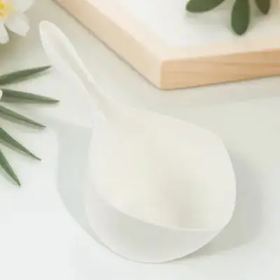 

Compact Water Scoop Ladle Easy to Clean Simple Design for Home Kitchen Bathroom Garden Outdoor Use Mini Dipper