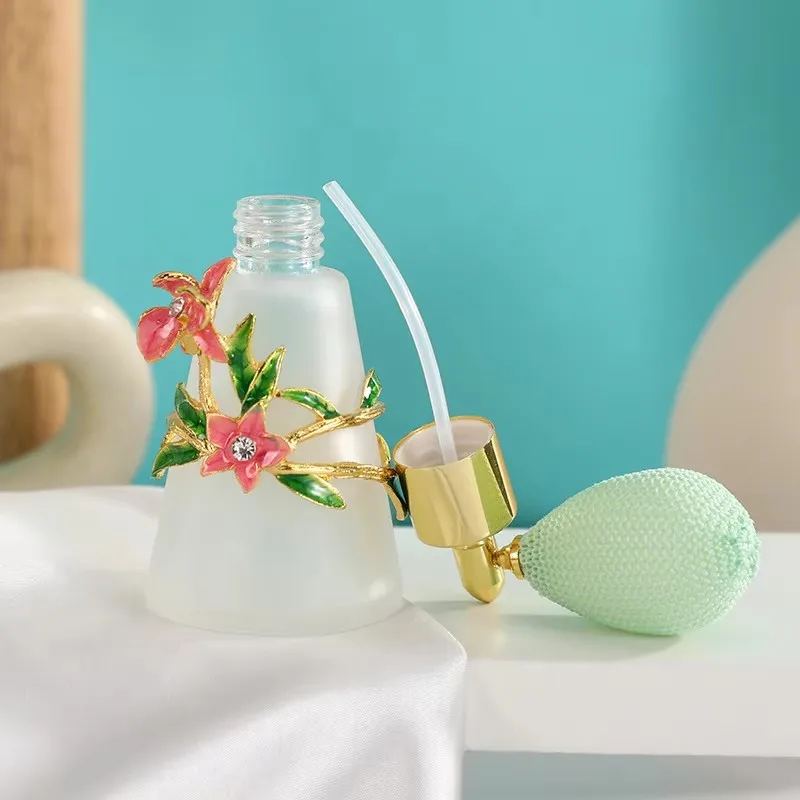 60 قطعة 50 مللي جديد السحلية معدن سبائك الزنك خمر نمط فارغة إعادة الملء رذاذ عطر زجاجة رذاذ السفر مع كيس الهواء