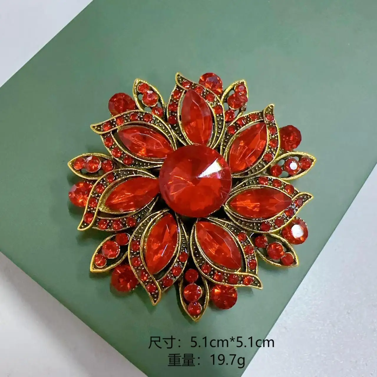 

Винтажная женская брошь с цветочным принтом, высококачественное украшение для костюма, модный и элегантный цветок на груди в дворцовом стиле.