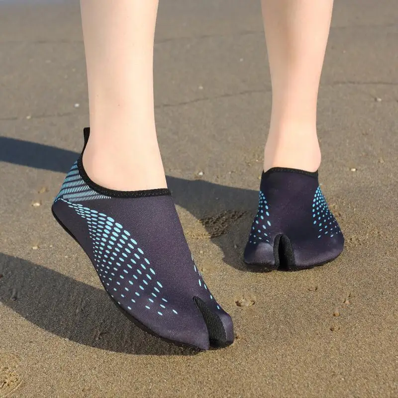 ใหม่ขนาดใหญ่ Unisex รองเท้าโยคะในร่ม GYM Footwaer แห้งเร็วรองเท้าชายหาดคู่แบบพกพารองเท้าว่ายน้ํารองเท้าดําน้ํารองเท้า