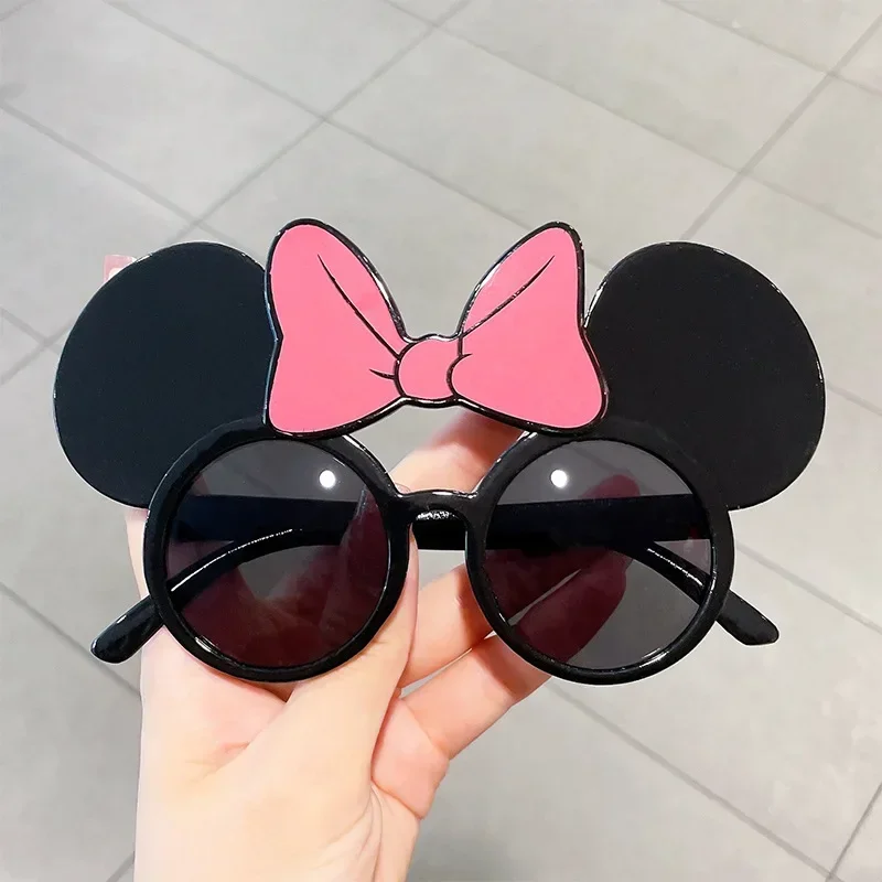 Disney Mickey Mouse Sonnenbrille Kunststoff Action Spielzeug Figur Anime Minnie Cartoon Mode Sonnenbrille niedliche Geschenke für Kinder Spielzeug