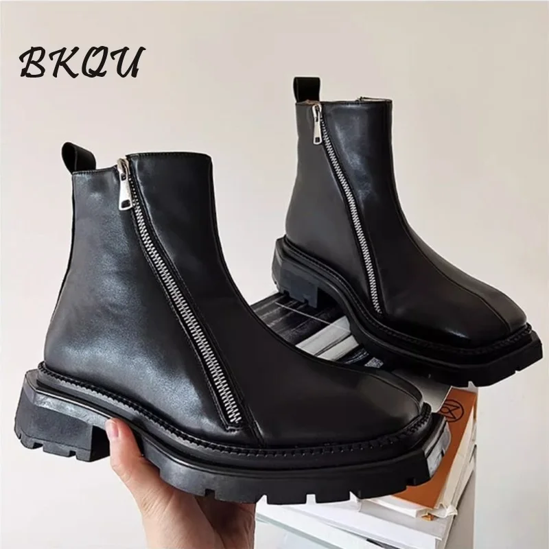 

BKQU British Niche Classic Basic Boots Men 2024 Autumn Senior Sense Square Boots Thick Soled Flat Head Chelsea High Top