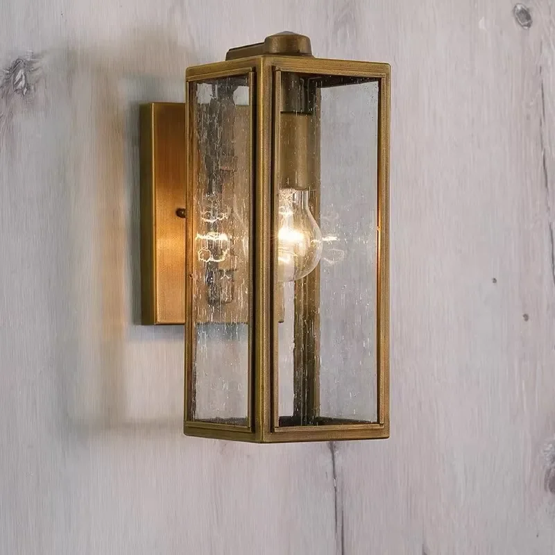 lampara-de-pared-moderna-de-aluminio-con-luces-led-de-diseno-cilindrico-o-cuadrado-con-acabado-dorado-envejecido-resistente-al-agua-ip65-y-apta-para-exteriores-ideal-para-decorar-jardines-y-pasillos