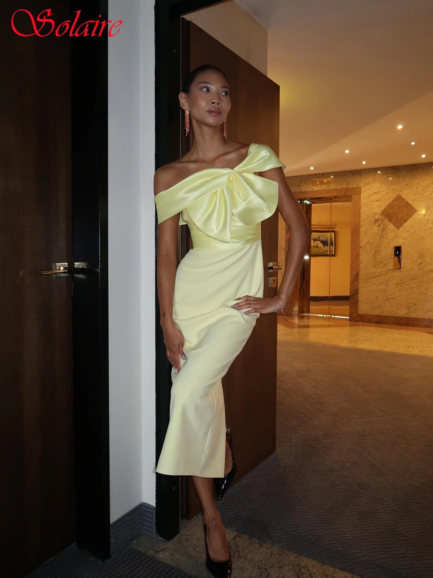 

Customized Straight Boat Neck Elegant Formal Evening Dress Fashion High Quality Bespoke Occasion Gowns Temperament Party Dress