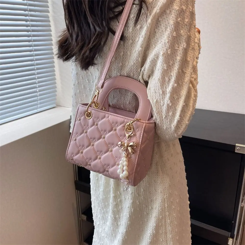 

Casual Korean Style Shoulder Bag PU Leather Solid Color Crossbody Bag Large Capacity Lingge Ladies Handbag Office Worker
