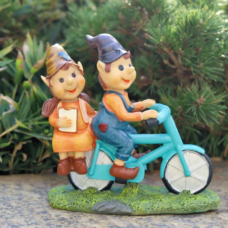 

1PCS2Personal Character Bicycle Ornament，Couple Little Elf Riding Bicycle Decoration Handmade Figurine Garden Home Decor，Suitabl