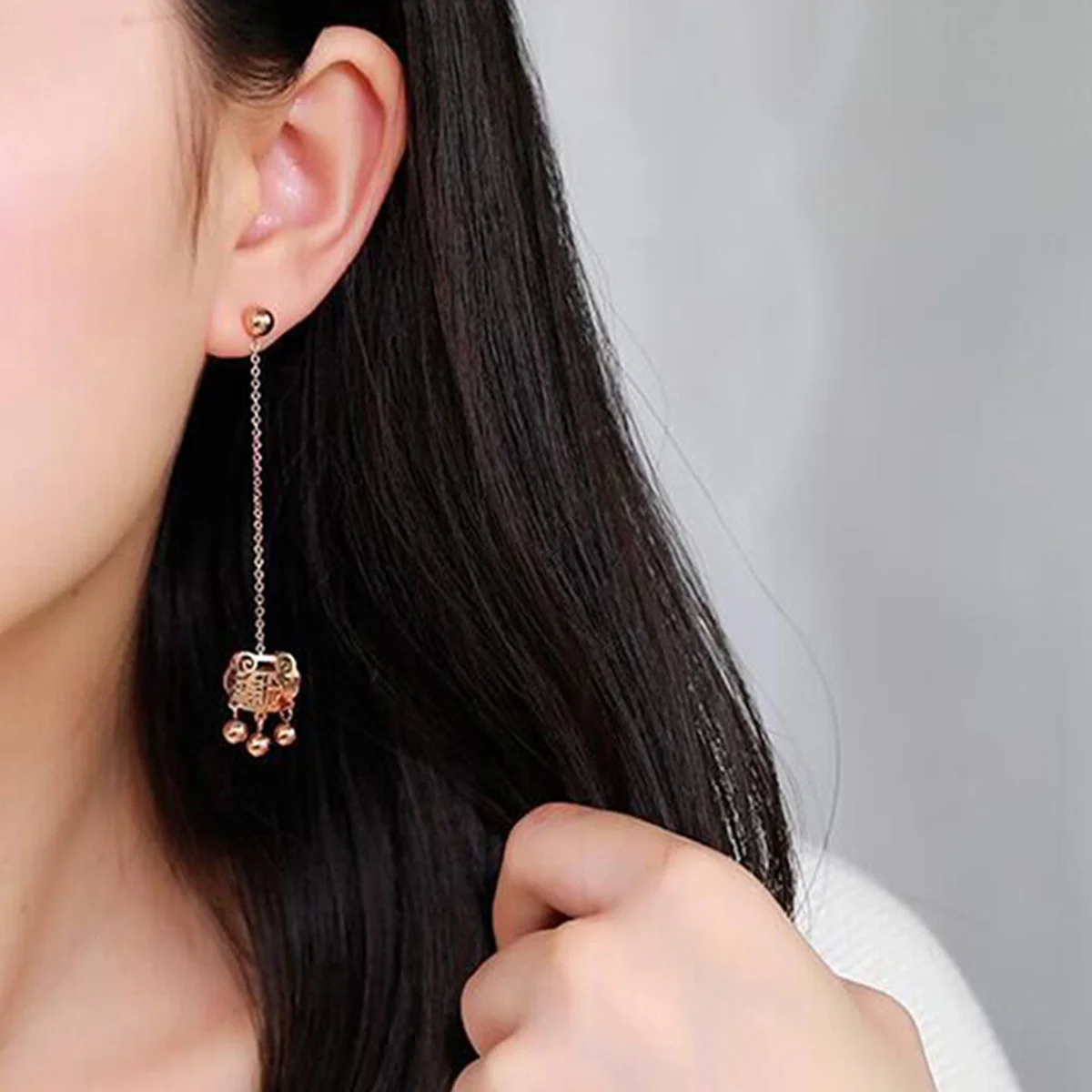 

1Pair Long Tassel Earrings Creative Fulock Ear Dangler Fashion Jewelry for Woman Work Party Casual Wear Woman Earrings