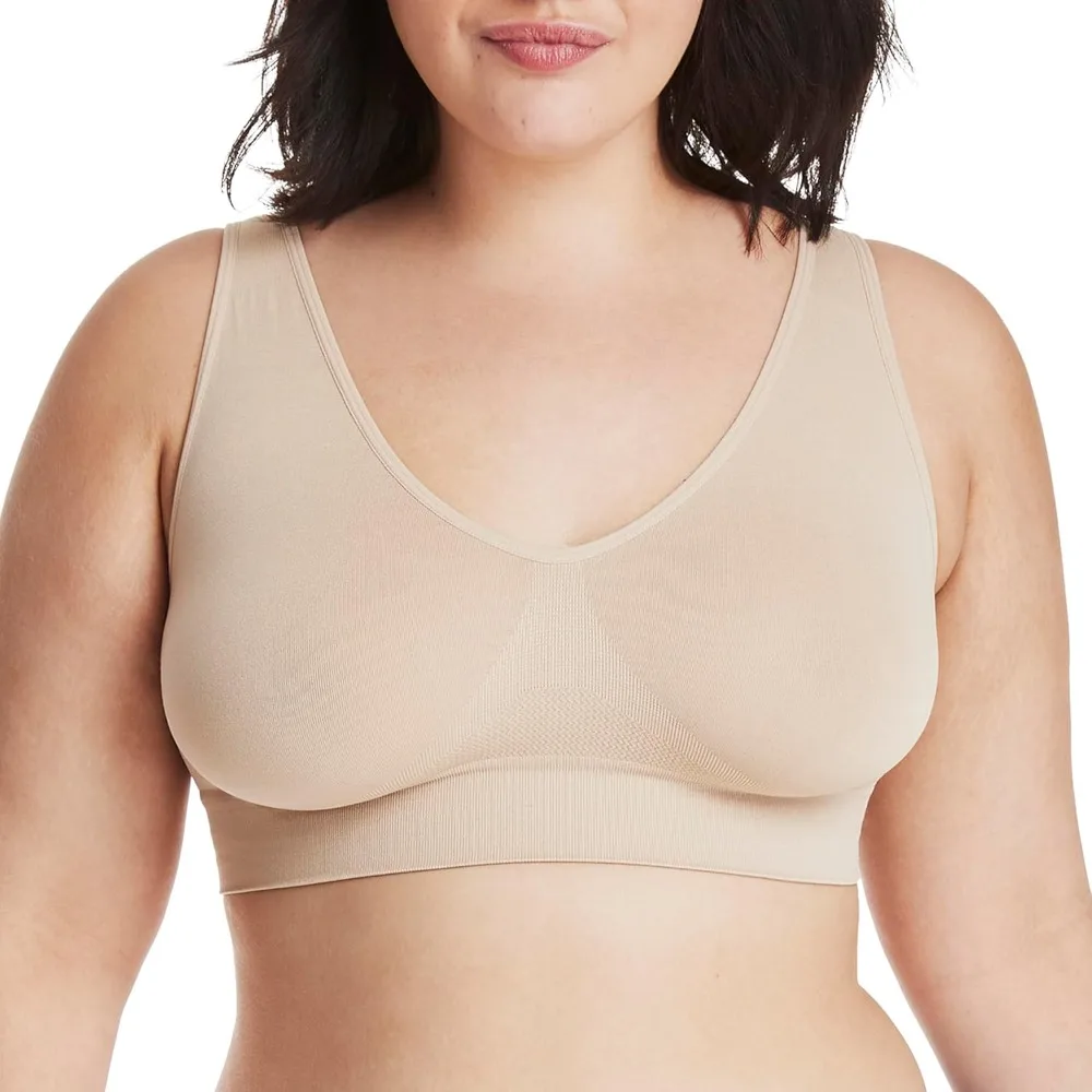 

Comfortable Seamless Women's Bras Without A Steel Ring Fully Covered Wide Shoulder Straps Showing Cohesion