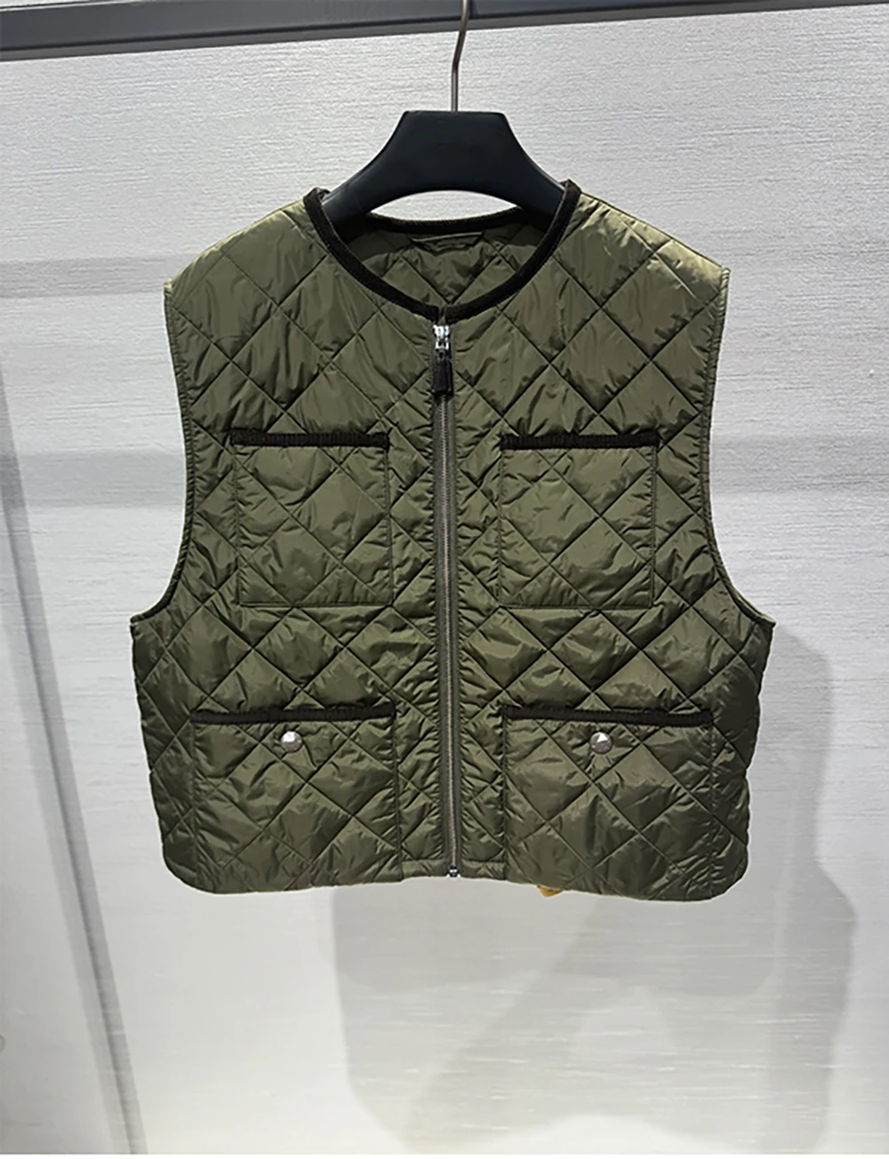 

British Style Double-Faced Diamond Quilted Sleeveless Solid Jacket Pocket Stitching Hem Drawstring H-Shaped Short Padded Vest